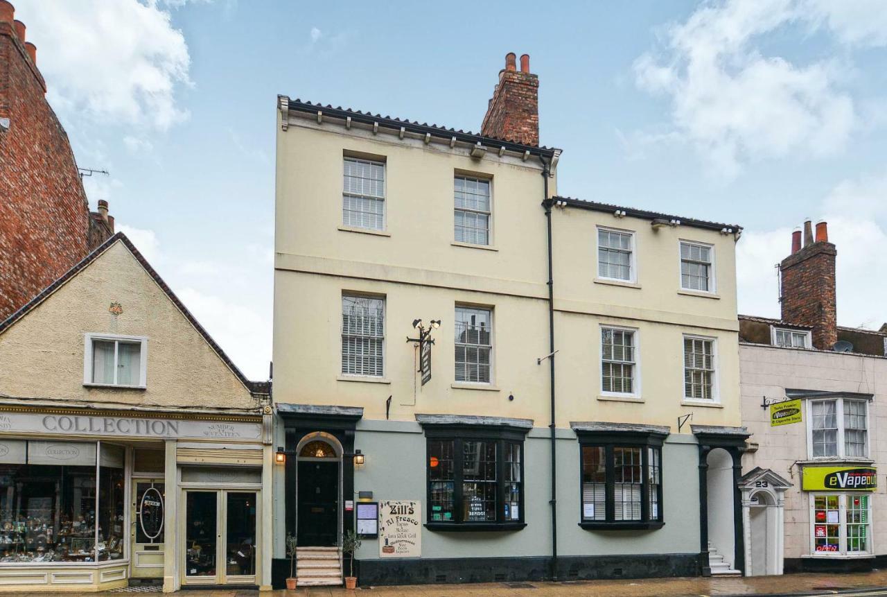 Intown - 60 Second Walk 2 Minster! Guest house 3*