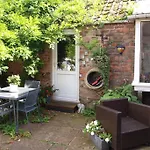 Self-Contained Annex - Beautiful Village Near York