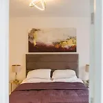 Apartment 6 3 Bedrooms, Sleeps X 6