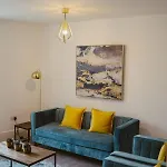 Apartment 6 3 Bedrooms, Sleeps X 6