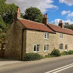 Yon Cottage