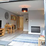 Carr Lodge