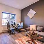 Apartment 2 - The Crescent