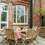 Beech Tree House