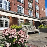 Cocoa Isabella - River Fronted With Secure Parking