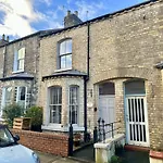 Nunmill Nest By Bishy Road With Free Parking