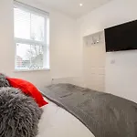 Henry Court Apartment 3