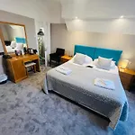 Hedley House Hotel & Apartments