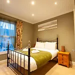 Clifford House - 4 Bed Home Within The City Walls
