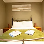 Clifford House - 4 Bed Home Within The City Walls