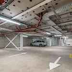 Apartment 47 With Free Secure Parking And Onsite Gym