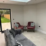 Spacious & Modern House Sleeps 8