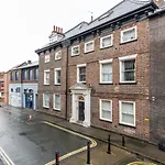 Pass The Keys Stunning Flat Within City Walls
