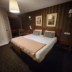 Red Lion Inn & Motel