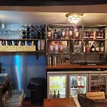 Red Lion Inn & Motel