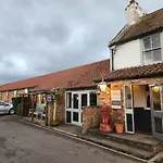 Red Lion Inn & Motel