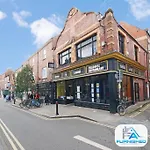 The Shambles - Great Location