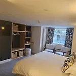 Georges Place