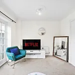 Lovely 4 Bedroom House In Central York - Sleeps 10