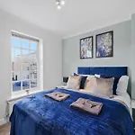 Lovely 4 Bedroom House In Central York - Sleeps 10