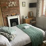 Camaraderie Guest House