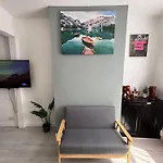 York Hideout - York Centre & Free Parking