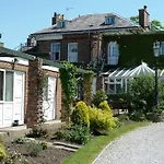 Knavesmire Manor Hotel And Leisure
