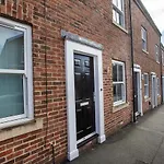 Knavesmire Mews 3 Bedrooms-Free Parking