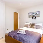 City Apartments - Buckingham Court