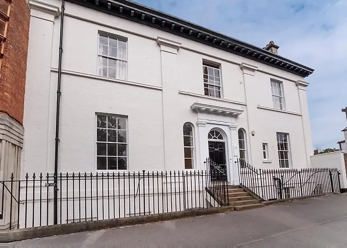 50A Clifton Garth