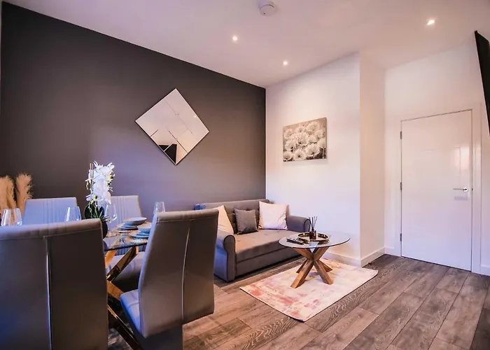 Apartment 2 - The Crescent
