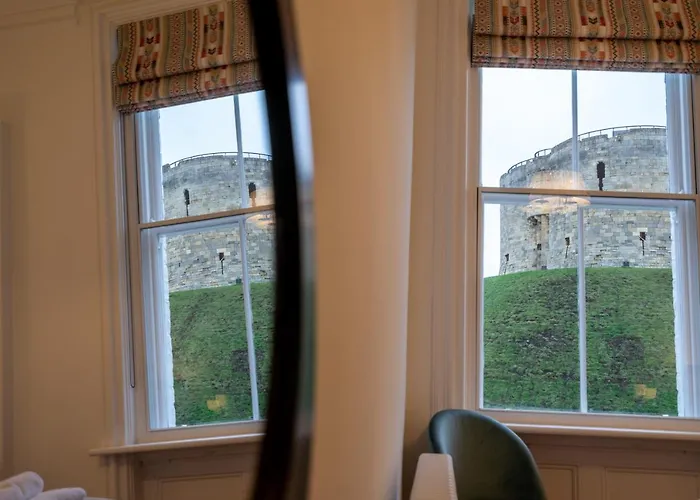 Peckitt Street - Castle Bailey
