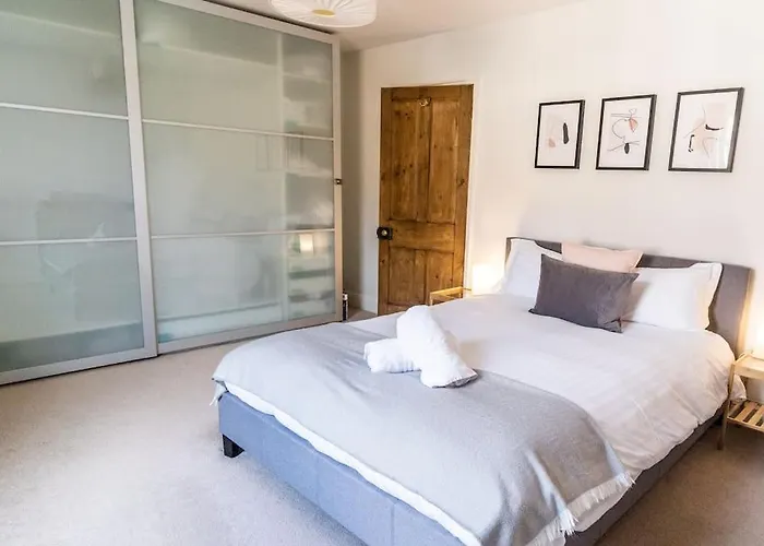 Spacious 3 Bedroom House York