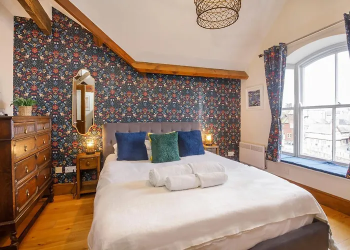 City Centre Riverside Apartment-Central Location