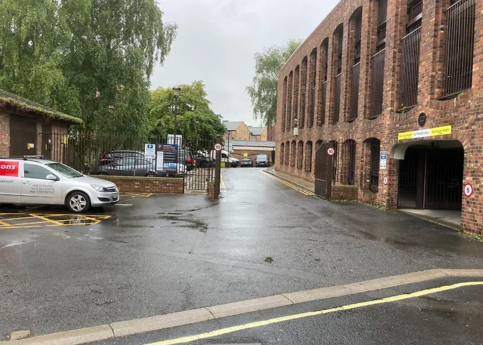 48 Cocoa Suites, York City Centre