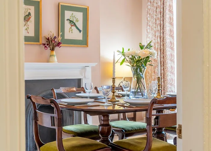 28 Queen Anne\'S Road