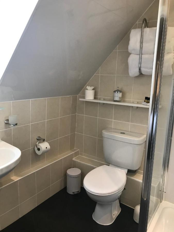 Ashbourne House Bed & Breakfast 4*