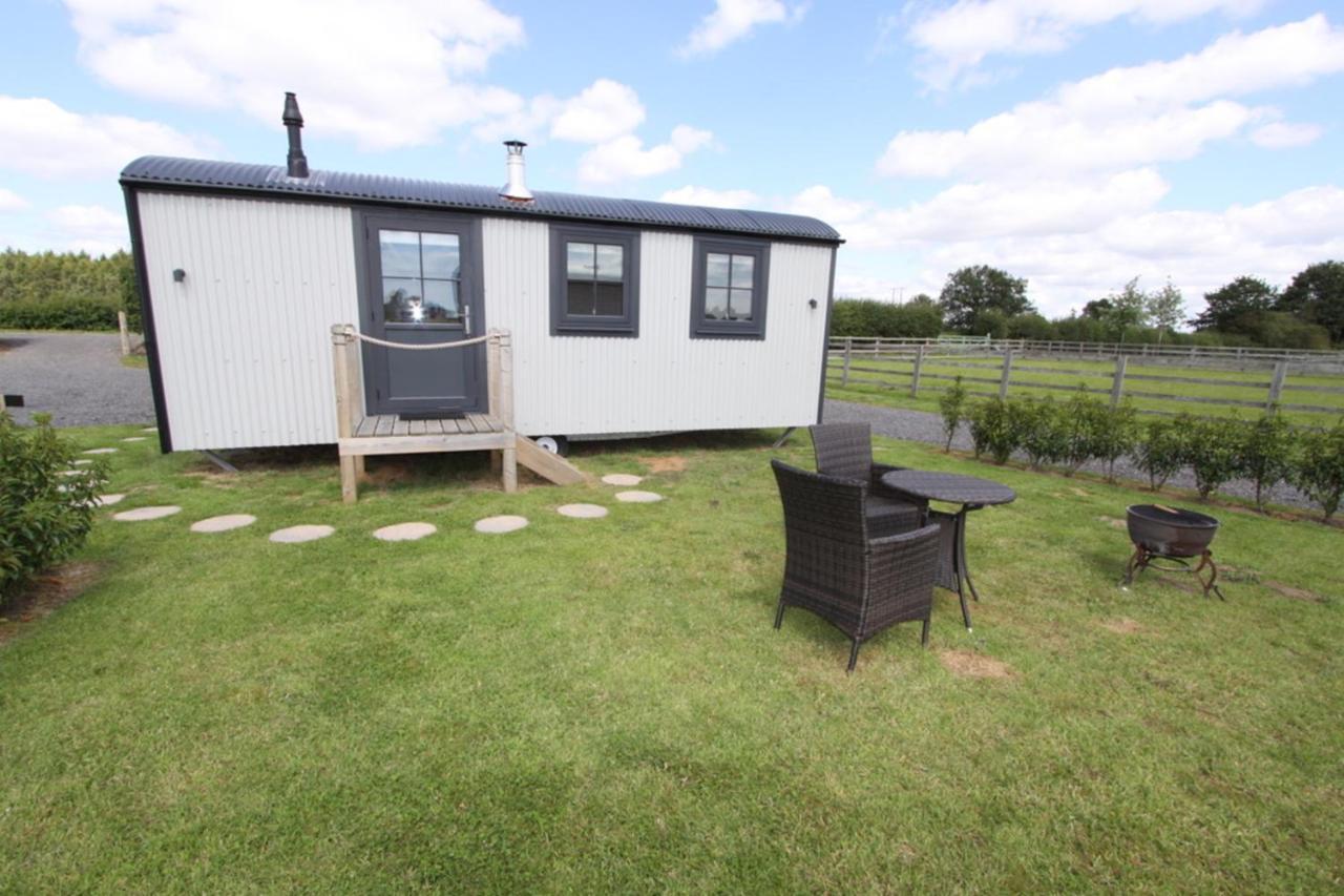 Holiday home Springwood Shepherd Huts Glamping *