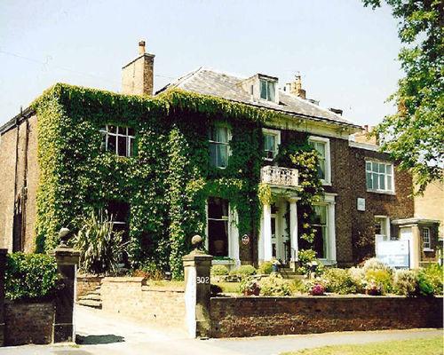 Knavesmire Manor And Leisure 2*