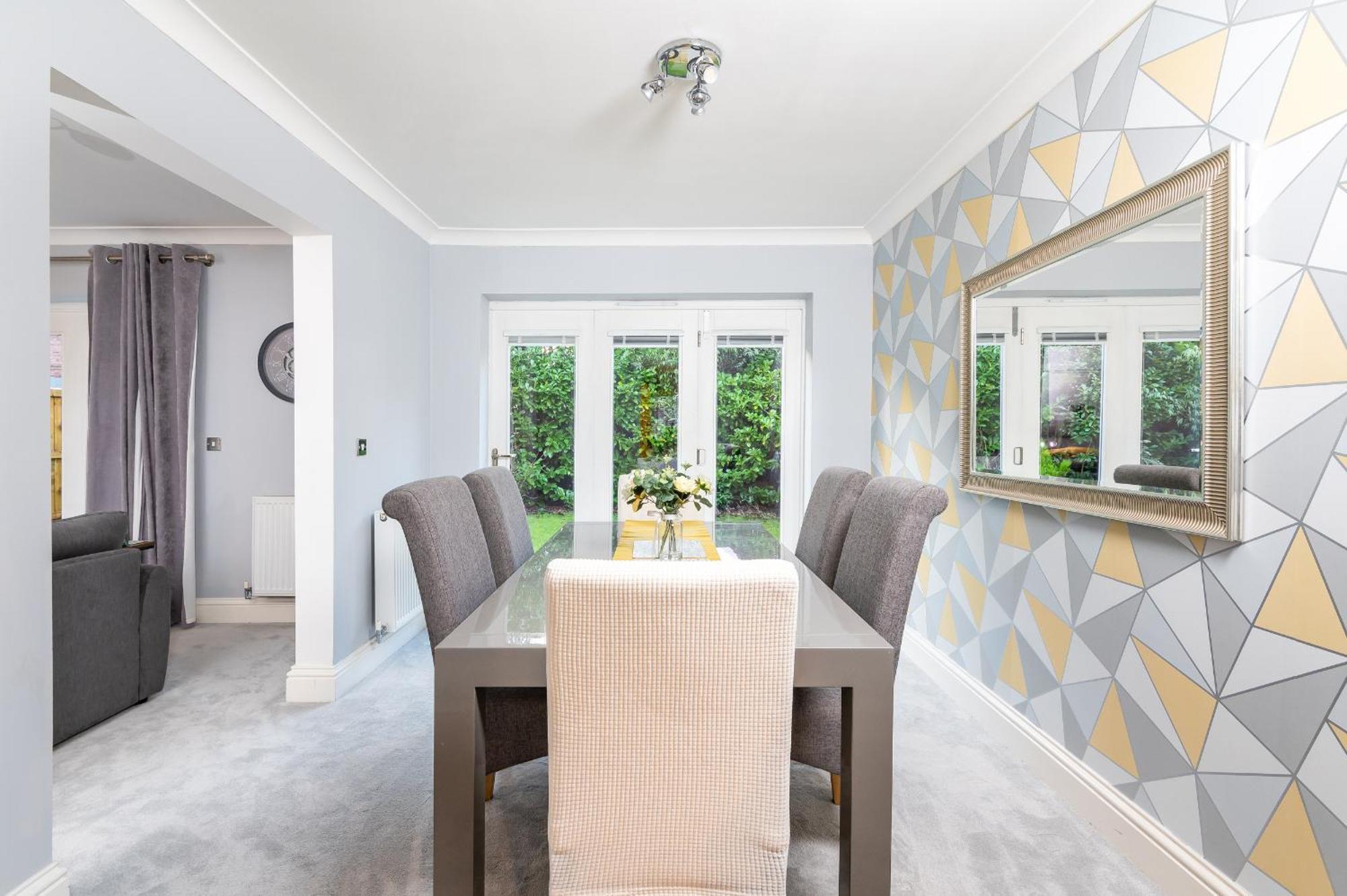 Spacious And Modern Townhouse I Pass The Keys York