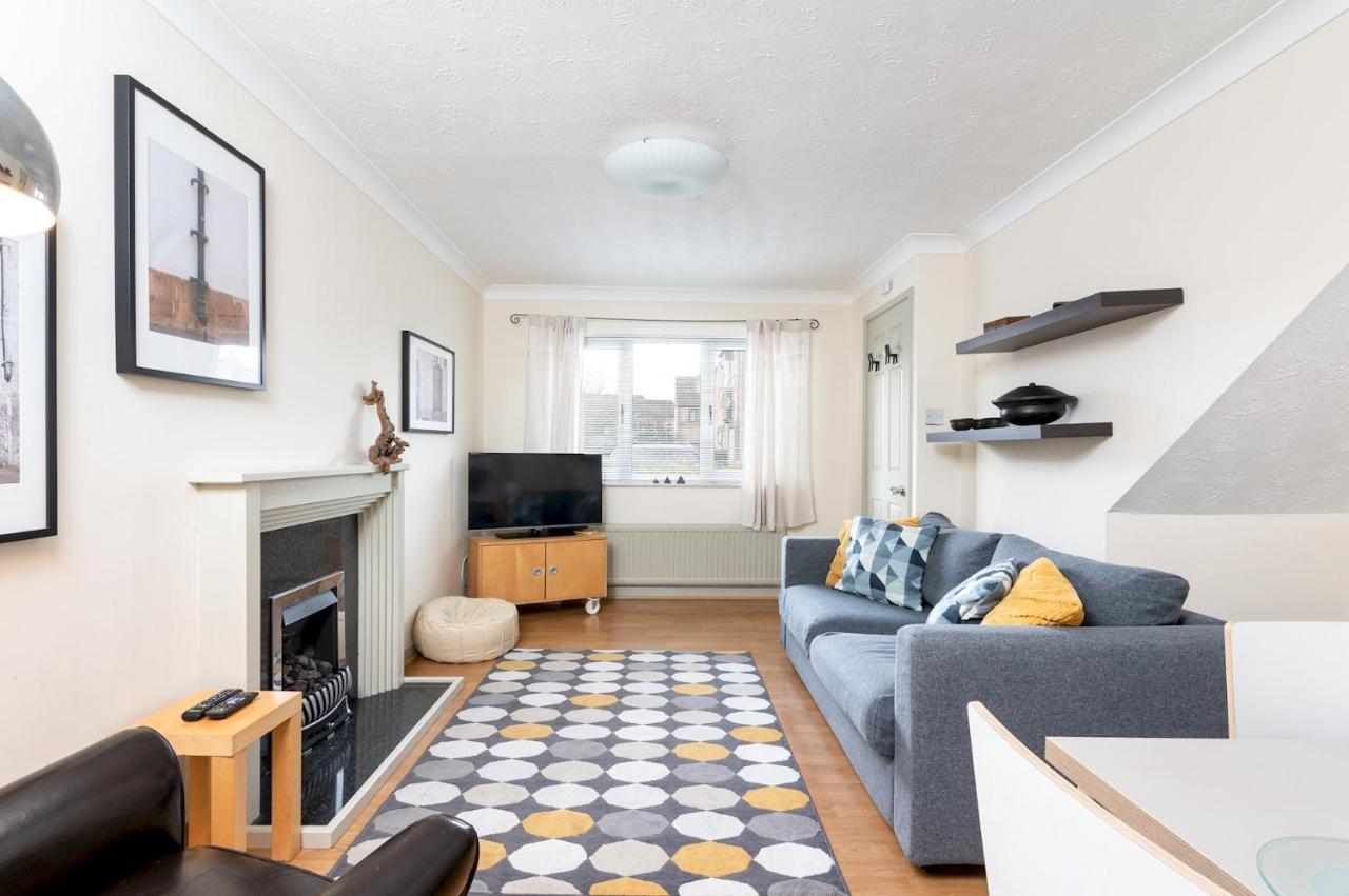 Pass The Keys Spacious Townhouse With 900 Mbps Wifi And Parking York