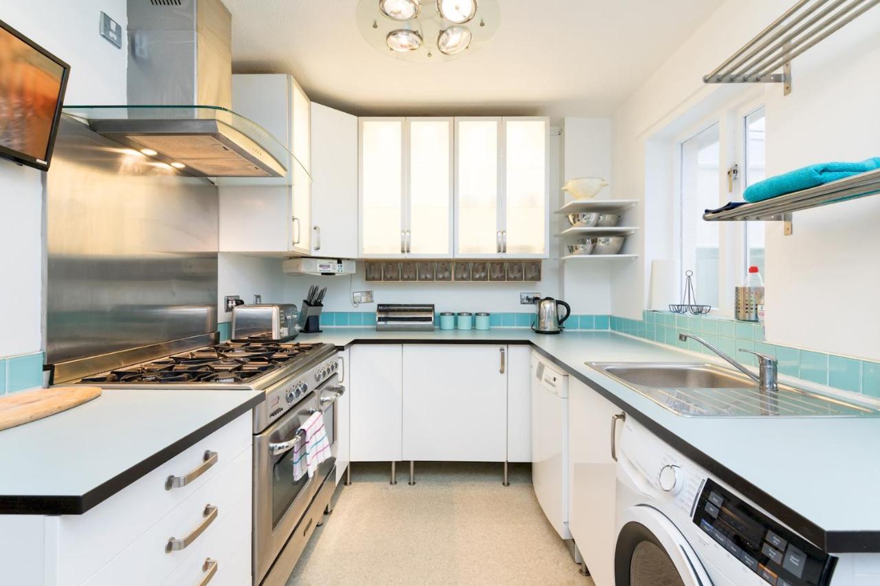 Holiday home Pass The Keys Spacious Townhouse With 900 Mbps Wifi And Parking