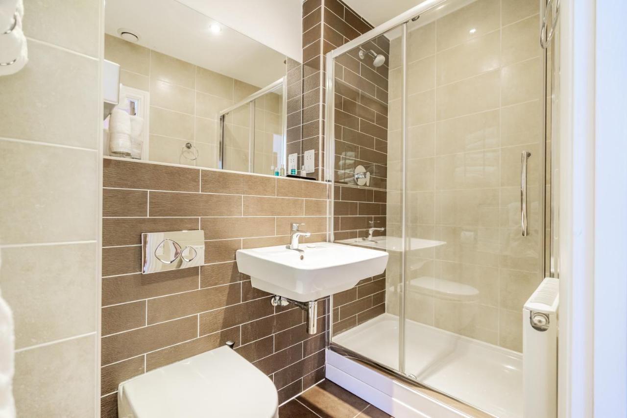 7 Aspire Apartment *