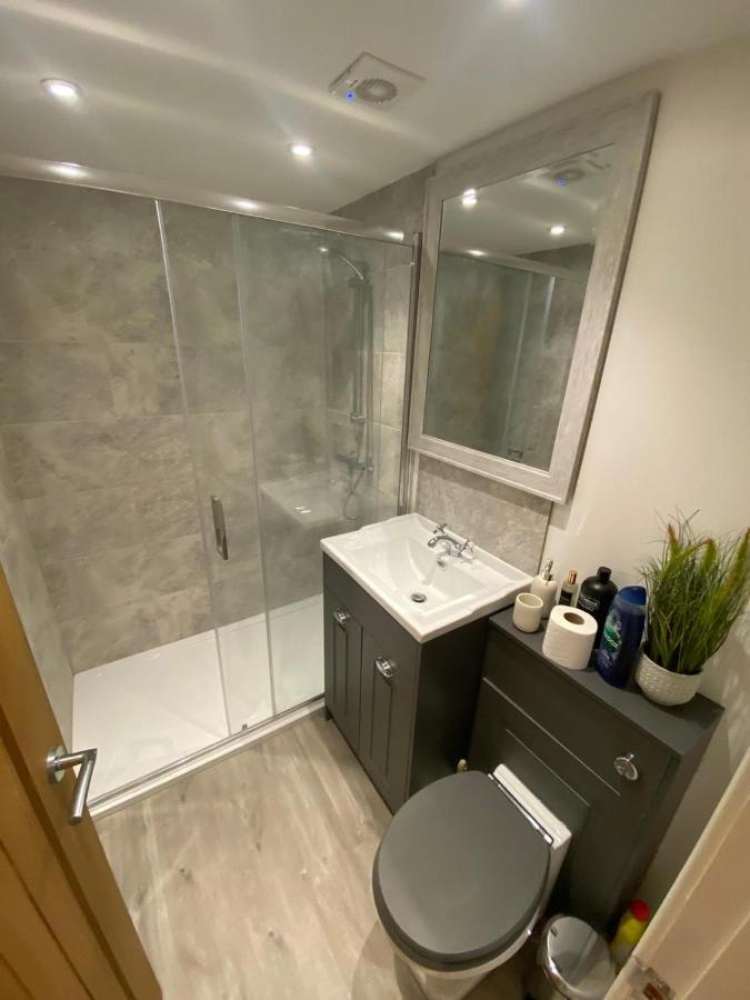 Livingstone Street With Free Parking Apartment York