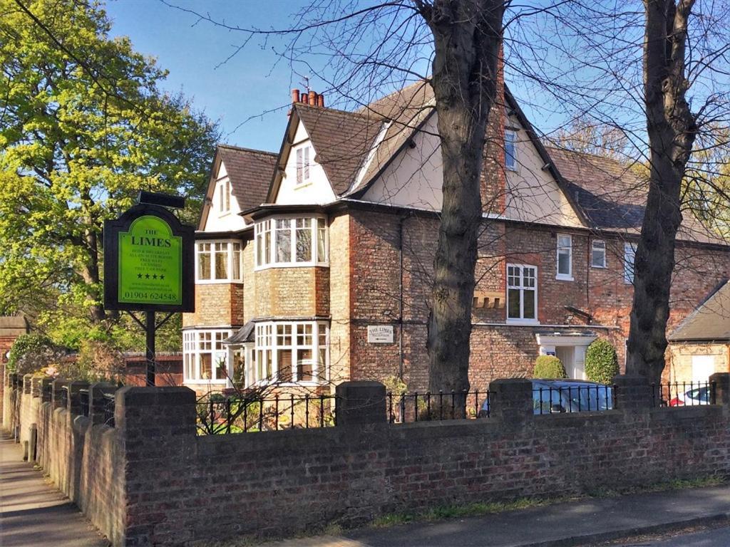 The Limes Guest house 4*