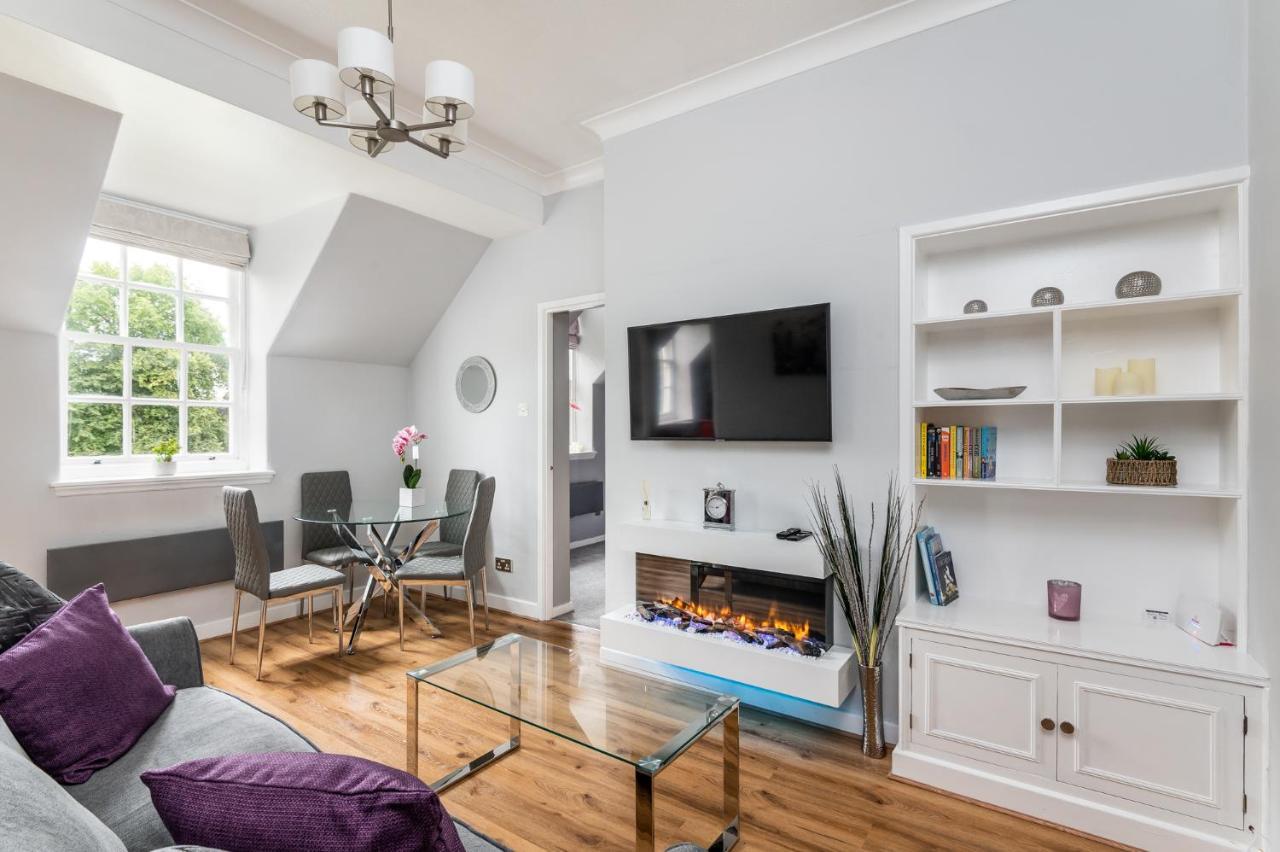 Stylish With Minster Views I Pass The Keys Apartment York