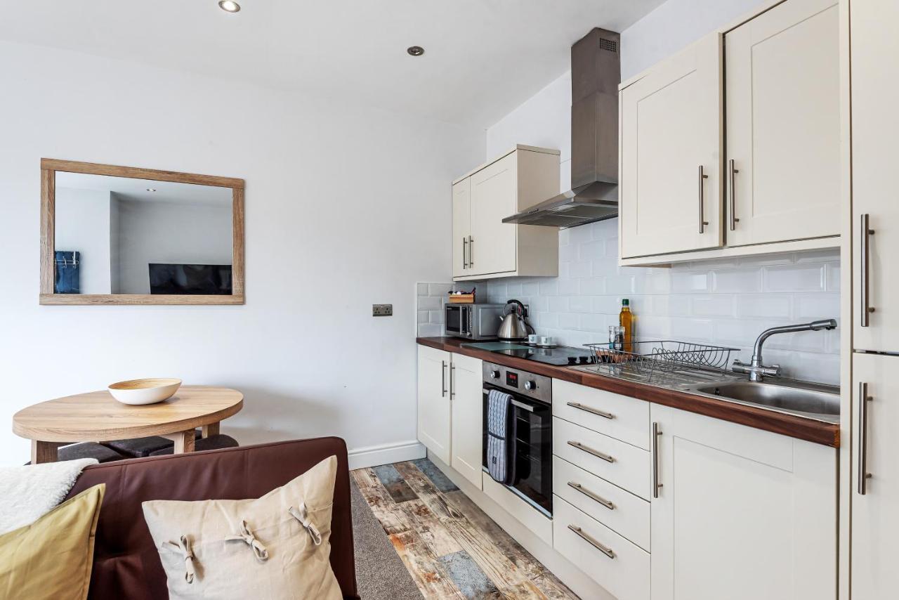 Apartment Locket - Cosy With Balcony York