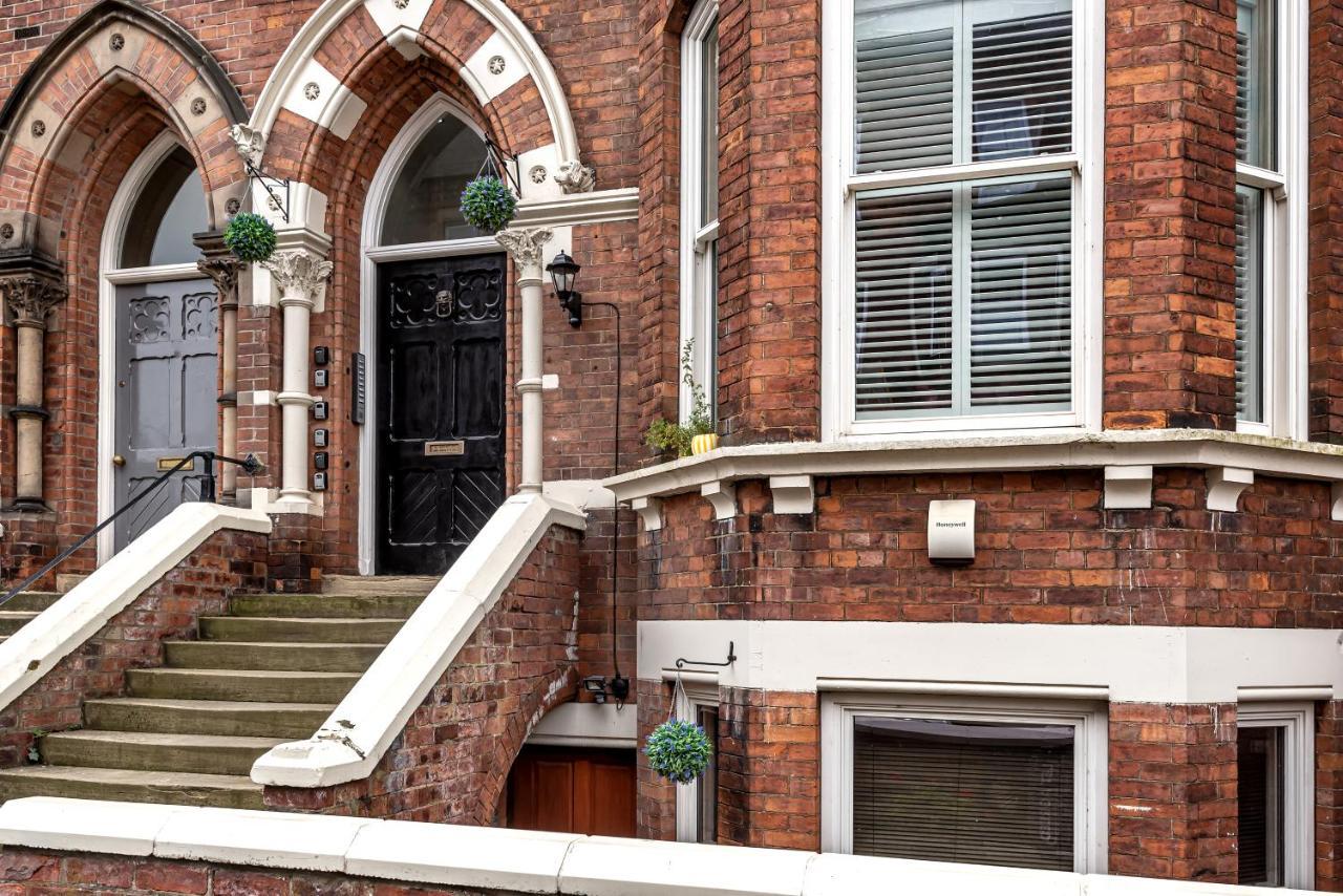 Locket - Cosy With Balcony Apartment *