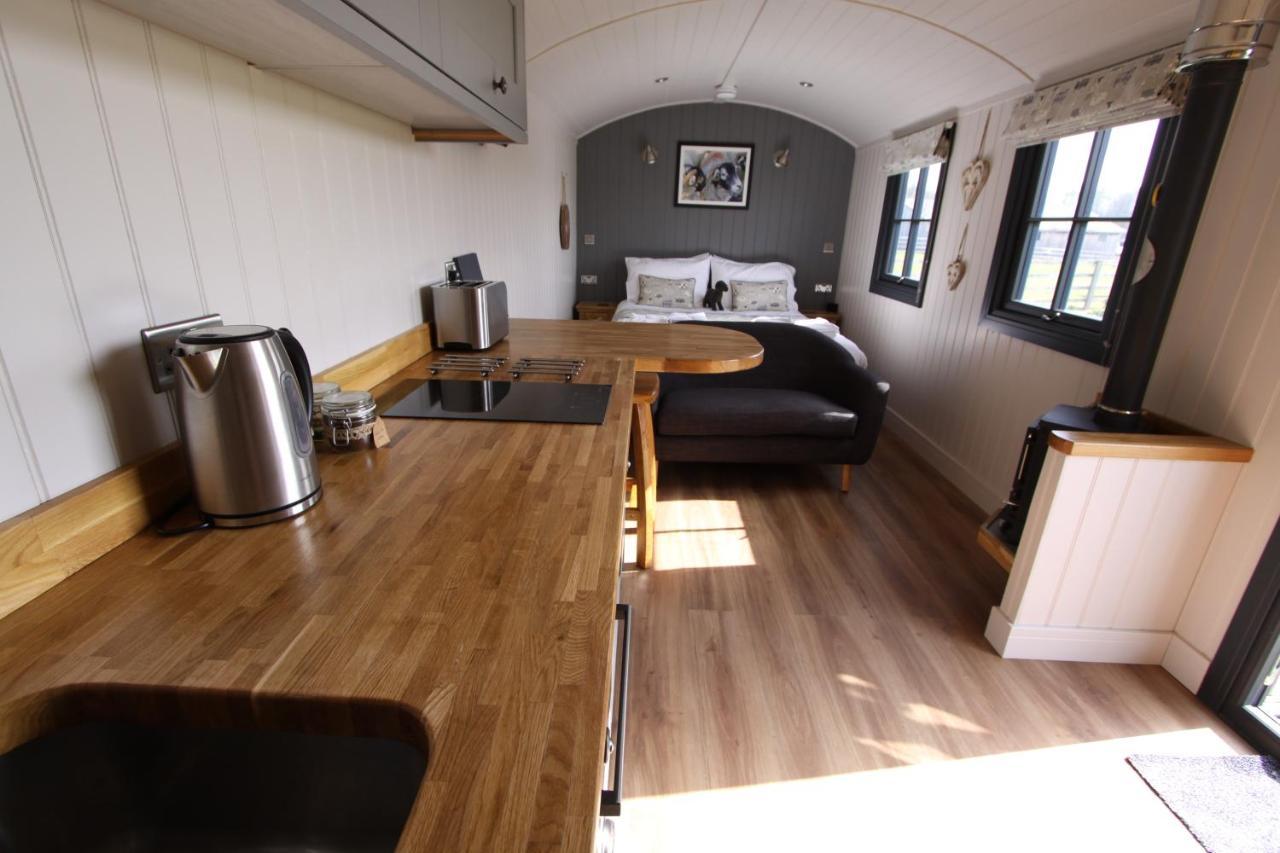 Springwood Shepherd Huts Glamping * York