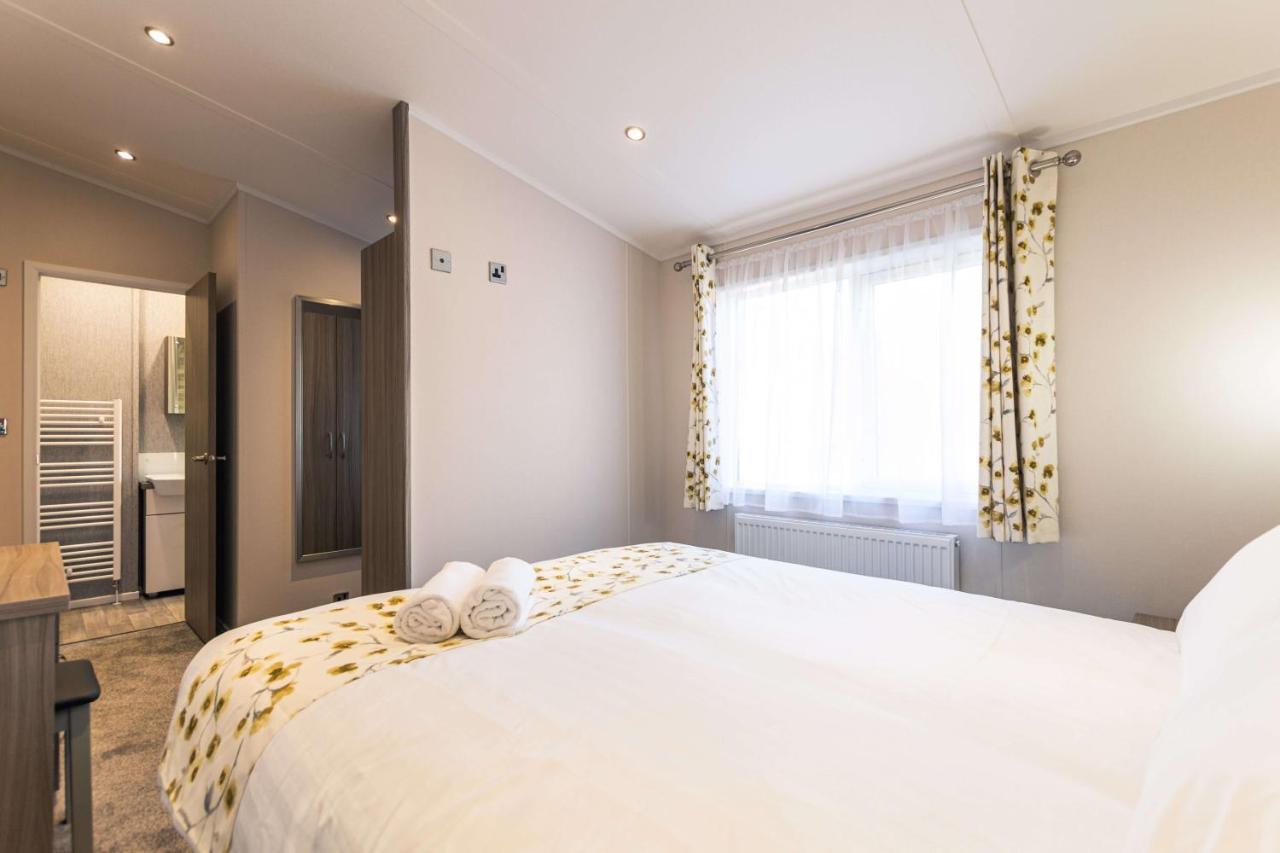 Audley With Hot Tub Holiday home York